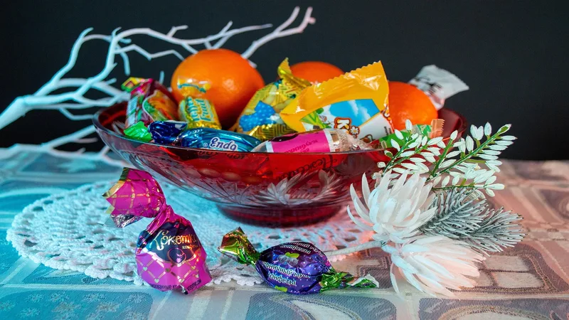 Chơi tải Tiso cá độ Chơi tải Tiso cá độ - Casino Trực Tuyến Uy Tín | sweets, candies, heals, dessert, chocolate candies, fruit, tangerines, snacks, vases, glass, crystal, crystal candy bowls, tablecloth, tableware, holiday dishes, red crystal, baccarat, ussr, the product